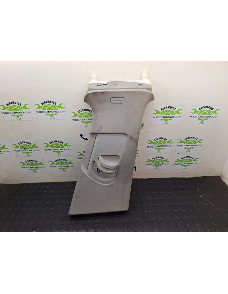 [104324] GUARNECIDO PILAR DERECHO - AUDI A4 ALLROAD QUATTRO (8WH) (01/2016 - 01/2019)