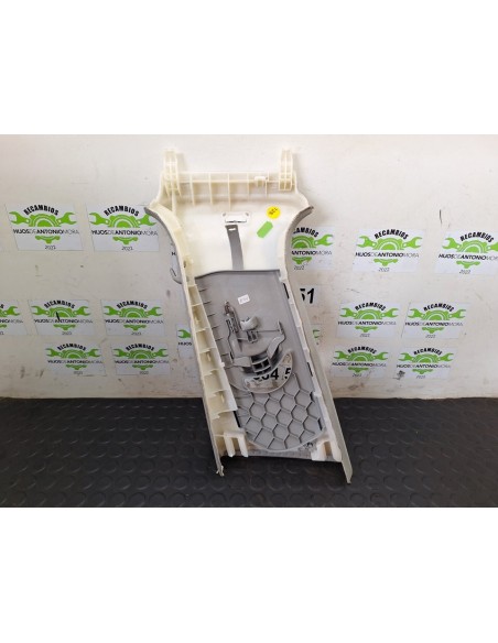 [103989] GUARNECIDO PILAR DERECHO - AUDI A4 ALLROAD QUATTRO (8WH) (01/2016 - 01/2019)