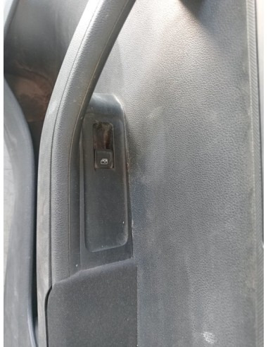[100797] GUARNECIDO PUERTA DELANTERA DERECHA -...