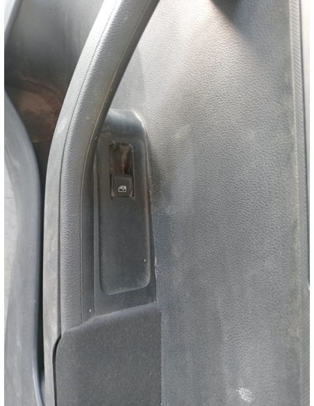[100797] GUARNECIDO PUERTA DELANTERA DERECHA - SKODA FABIA