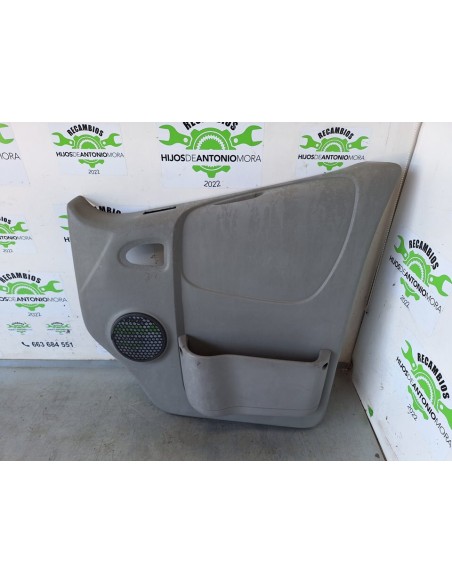 [101824] GUARNECIDO PUERTA DELANTERA DERECHA - RENAULT TRAFIC CAJA CERRADA (AB 4.01)