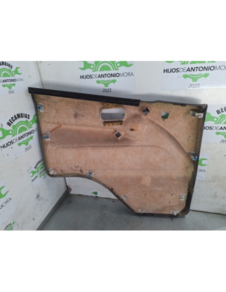 [105286] GUARNECIDO PUERTA DELANTERA DERECHA - NISSAN ATLEON