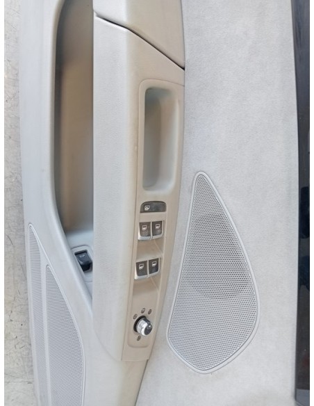 [101743] GUARNECIDO PUERTA DELANTERA IZQUIERDA - AUDI A8 (D2) (01/1994 - 01/1999)