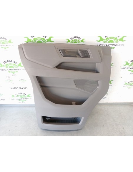 [102214] GUARNECIDO PUERTA DELANTERA IZQUIERDA - VOLKSWAGEN CRAFTER (01/2019 - ...)