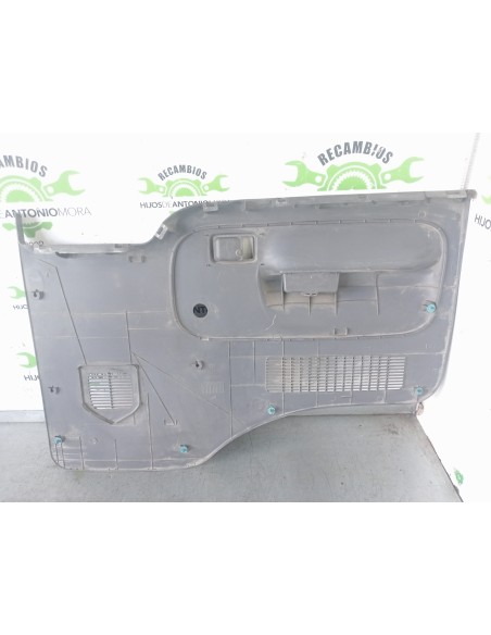 [105349] GUARNECIDO PUERTA DELANTERA IZQUIERDA - NISSAN CABSTAR E (01/2002 - 12/2003)