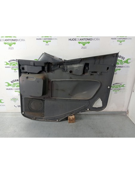 [101454] GUARNECIDO PUERTA DELANTERA IZQUIERDA - IVECO STRALIS (AS) (01/2012 - 01/2019)