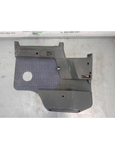 [106811] GUARNECIDO PUERTA DELANTERA IZQUIERDA - MAN LE 140