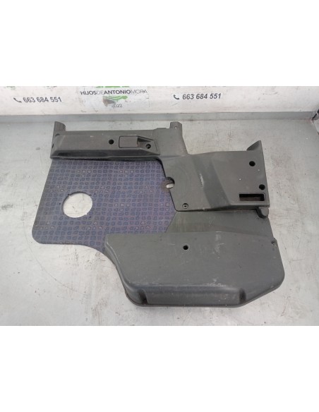 [106811] GUARNECIDO PUERTA DELANTERA IZQUIERDA - MAN LE 140