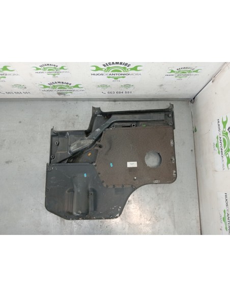 [106811] GUARNECIDO PUERTA DELANTERA IZQUIERDA - MAN LE 140