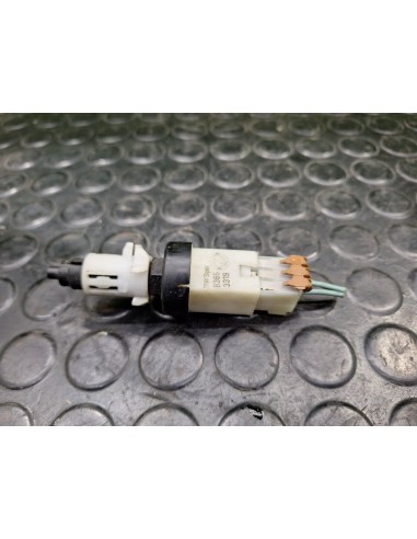 [101769] INTERRUPTOR LUZ FRENO - IVECO DAILY...