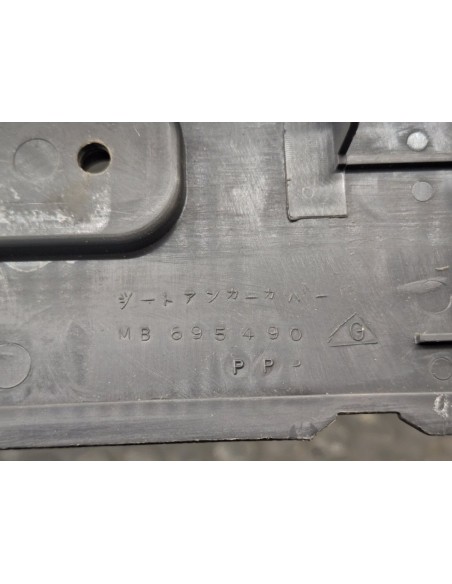 [99873] JUEGO DE MOLDURAS - MITSUBISHI MONTERO (L040)