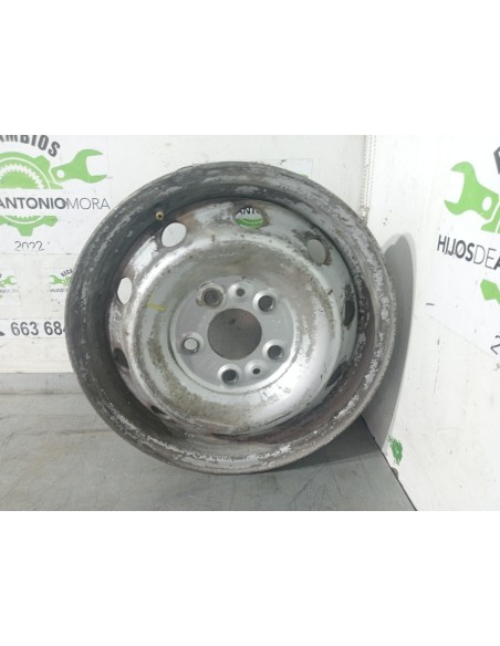 [105572] LLANTA - IVECO DAILY CAJA CERRADA