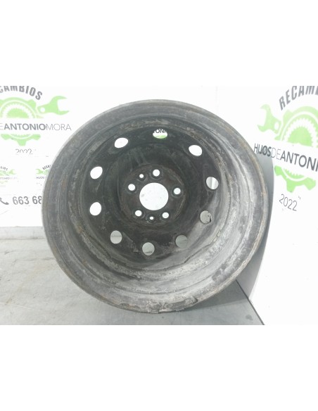 [105572] LLANTA - IVECO DAILY CAJA CERRADA