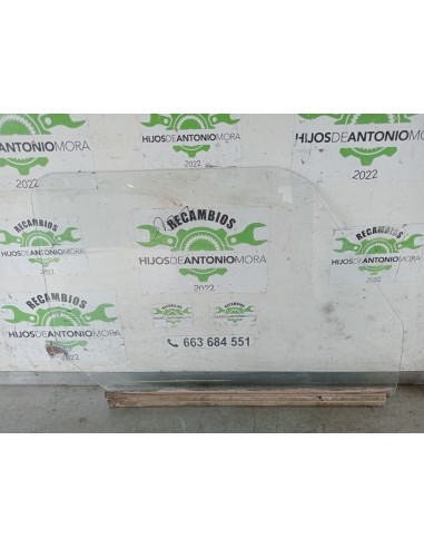 [106392] LUNA DELANTERA DERECHA - NISSAN TRADE...