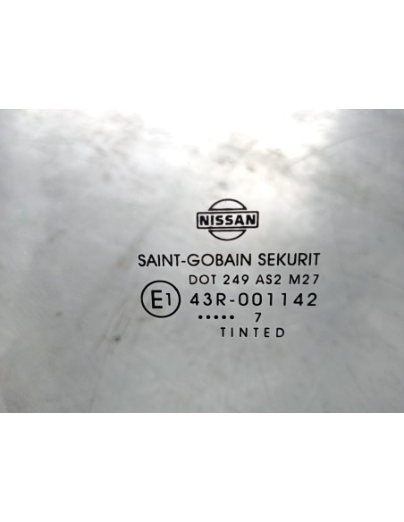 [105230] LUNA DELANTERA DERECHA - NISSAN ATLEON