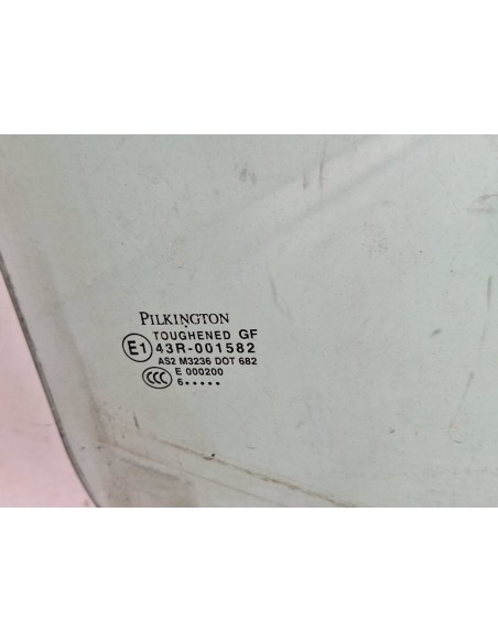 [100113] LUNA DELANTERA DERECHA - NISSAN CABSTAR -09.06 (01/2006 - 12/2013)