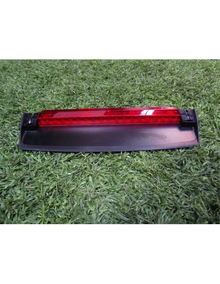 [92872] LUZ CENTRAL DE FRENO - AUDI A8 (D2) (01/1994 - 01/1999)