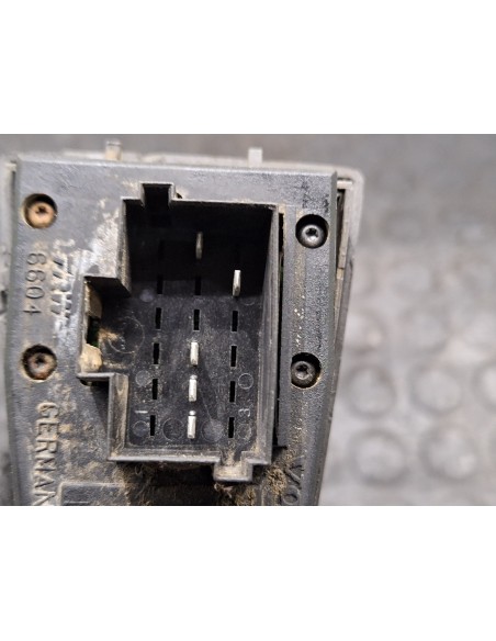 [106503] MANDO ELEVALUNAS DELANTERO DERECHO - VOLVO FH 12 2002 - (01/2002 - 01/2006)