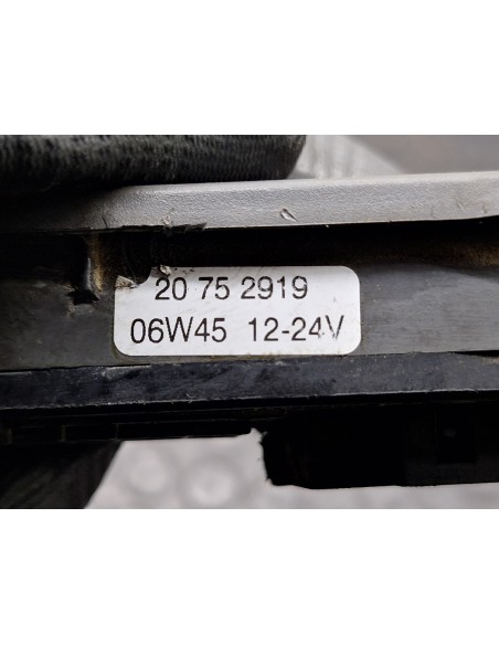 [106503] MANDO ELEVALUNAS DELANTERO DERECHO - VOLVO FH 12 2002 - (01/2002 - 01/2006)