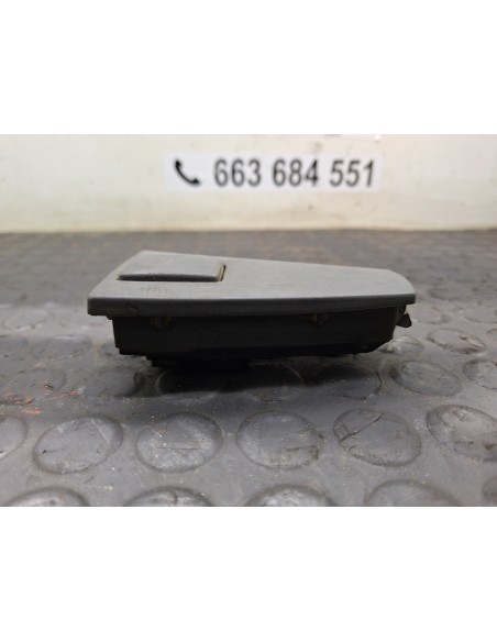 [106503] MANDO ELEVALUNAS DELANTERO DERECHO - VOLVO FH 12 2002 - (01/2002 - 01/2006)