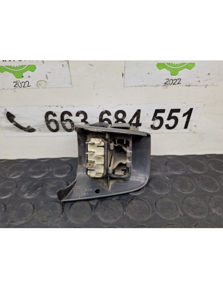 [99013] MANDO ELEVALUNAS DELANTERO DERECHO - SCANIA SERIE 4 (P/R 94 G) (01/1996 - 01/2004)