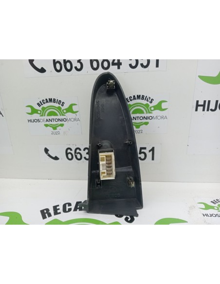 [97436] MANDO ELEVALUNAS DELANTERO DERECHO - IVECO STRALIS (AS) (01/2012 - 01/2019)