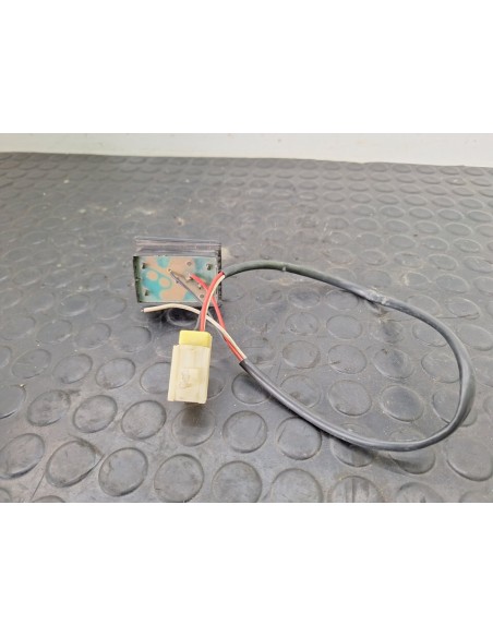 [103857] MANDO ELEVALUNAS DELANTERO DERECHO - NISSAN ECO - T 100.45/78 KW/E2 (01/1996 - ...)