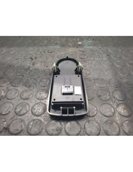 [105101] MANDO ELEVALUNAS DELANTERO DERECHO - IVECO DAILY CAJA CERRADA