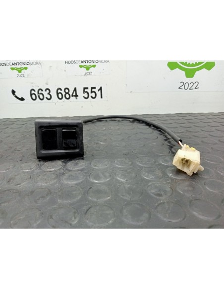 [98431] MANDO ELEVALUNAS DELANTERO DERECHO - NISSAN ECO - T 100.45/78 KW/E2 (01/1996 - ...)