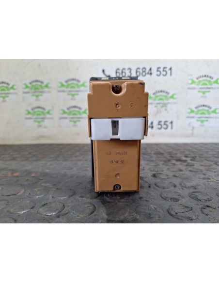 [105524] MANDO ELEVALUNAS DELANTERO IZQUIERDO  - MITSUBISHI CANTER 4.05 - (01/2005 - 01/2012)