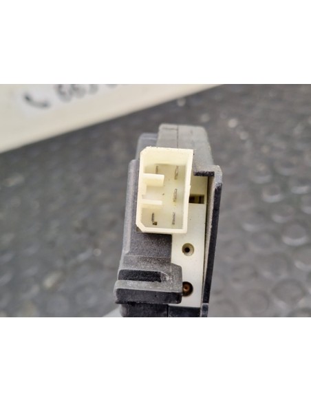 [102836] MANDO INTERMITENTES - IVECO EUROCARGO TECTOR (01/2001 - 12/2003)