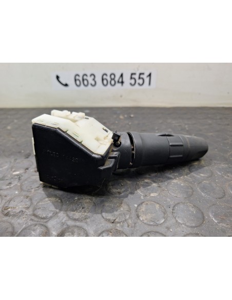 [106167] MANDO LUCES - RENAULT MAXITY (01/2007 - 01/2011)