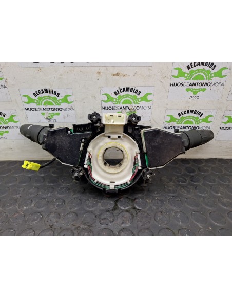 [105725] MANDO VOLANTE - RENAULT MAXITY (01/2007 - 01/2011)