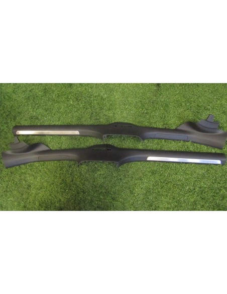 [93089] MOLDURA - VOLKSWAGEN GOLF VII LIM. (01/2012 - 12/2017)