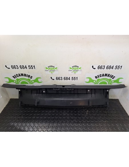 [93581] MOLDURA - VOLKSWAGEN GOLF VII LIM. (01/2012 - 12/2017)