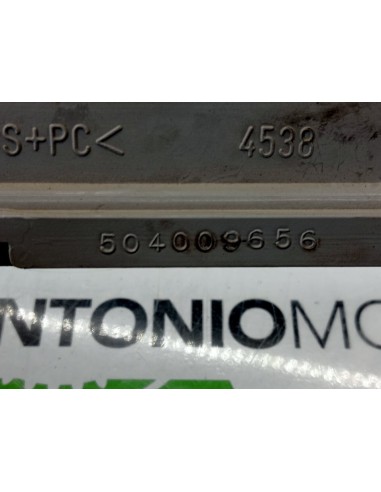 [95919] MOLDURA / CONSOLA RADIO - IVECO STRALIS...