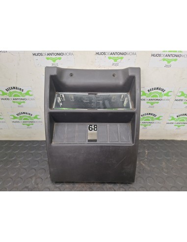 [105327] MOLDURA / CONSOLA RADIO - NISSAN ATLEON