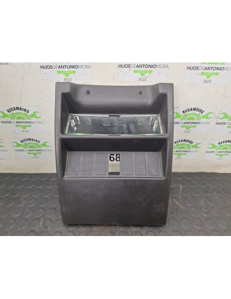 [105327] MOLDURA / CONSOLA RADIO - NISSAN ATLEON