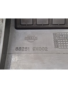 [105327] MOLDURA / CONSOLA RADIO - NISSAN ATLEON 2