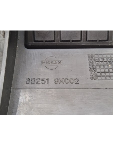 [105327] MOLDURA / CONSOLA RADIO - NISSAN ATLEON