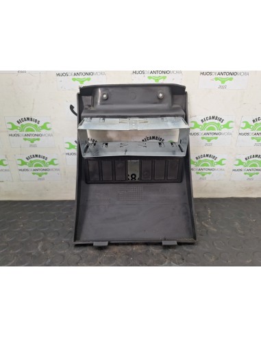 [105327] MOLDURA / CONSOLA RADIO - NISSAN ATLEON