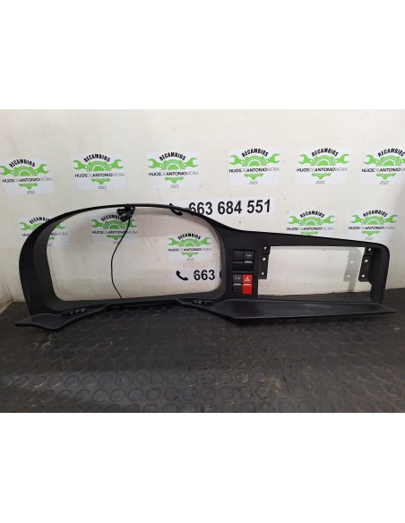 [106469] MOLDURA CUADRO INSTRUMENTOS - MAN TGX 41.XXX (01/2007 - ...)