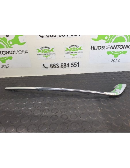 [100433] MOLDURA LATERAL DERECHA - VOLKSWAGEN PASSAT BERLINA (3C2)