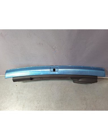 [101570] MOLDURA PROTECTORA BORDE MALETERO -...