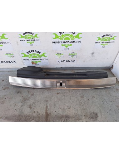 [104237] MOLDURA PROTECTORA BORDE MALETERO -...