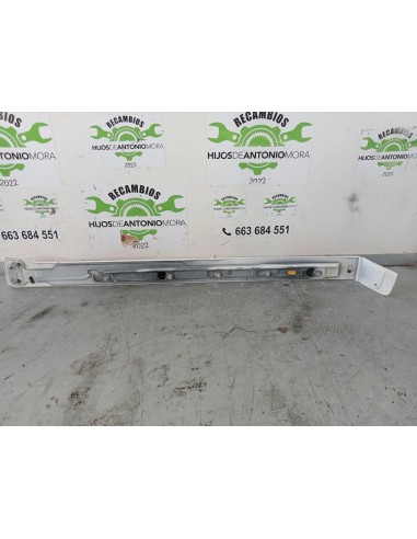 [103655] MOLDURA PUERTA DELANTERA DERECHA -...