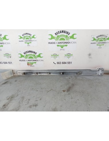 [103656] MOLDURA PUERTA DELANTERA IZQUIERDA -...