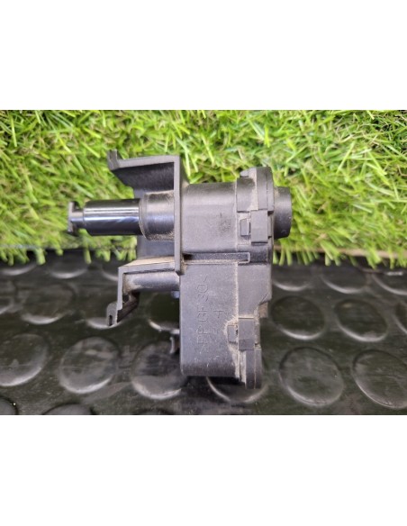 [102712] MOTOR / ACTUADOR TAPA COMBUSTIBLE - VOLKSWAGEN TOUAREG (01/2018 - ...)