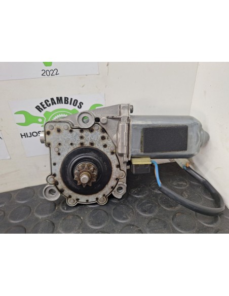 [103483] MOTOR ELEVALUNAS DELANTERO DERECHO - SCANIA SERIE 4 (P/R 94 G) (01/1996 - 01/2004)