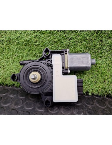 [100794] MOTOR ELEVALUNAS DELANTERO DERECHO -...